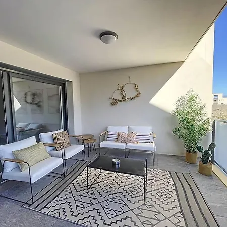 Διαμέρισμα De Type T3 - Avec Piscine Καλβί