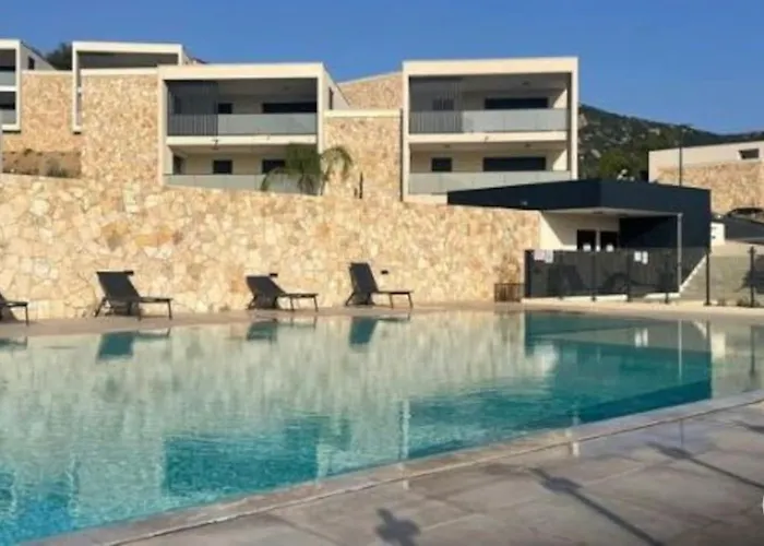 De Type T3 - Résidence Avec Piscine * Calvi (Corsica)